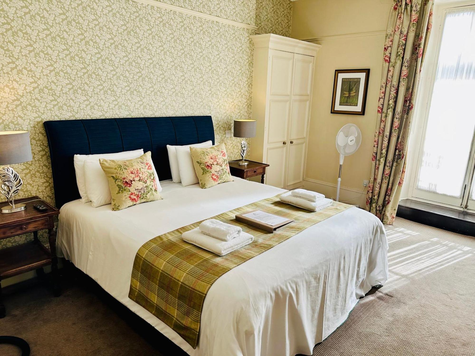 George Hotel Frome Buitenkant foto